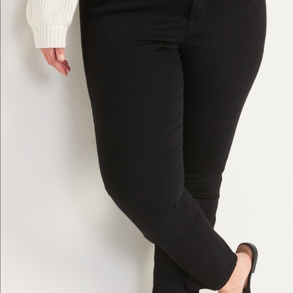 Womens Straight Leg Black Jeans by Old Navy - Picture 4 of 5